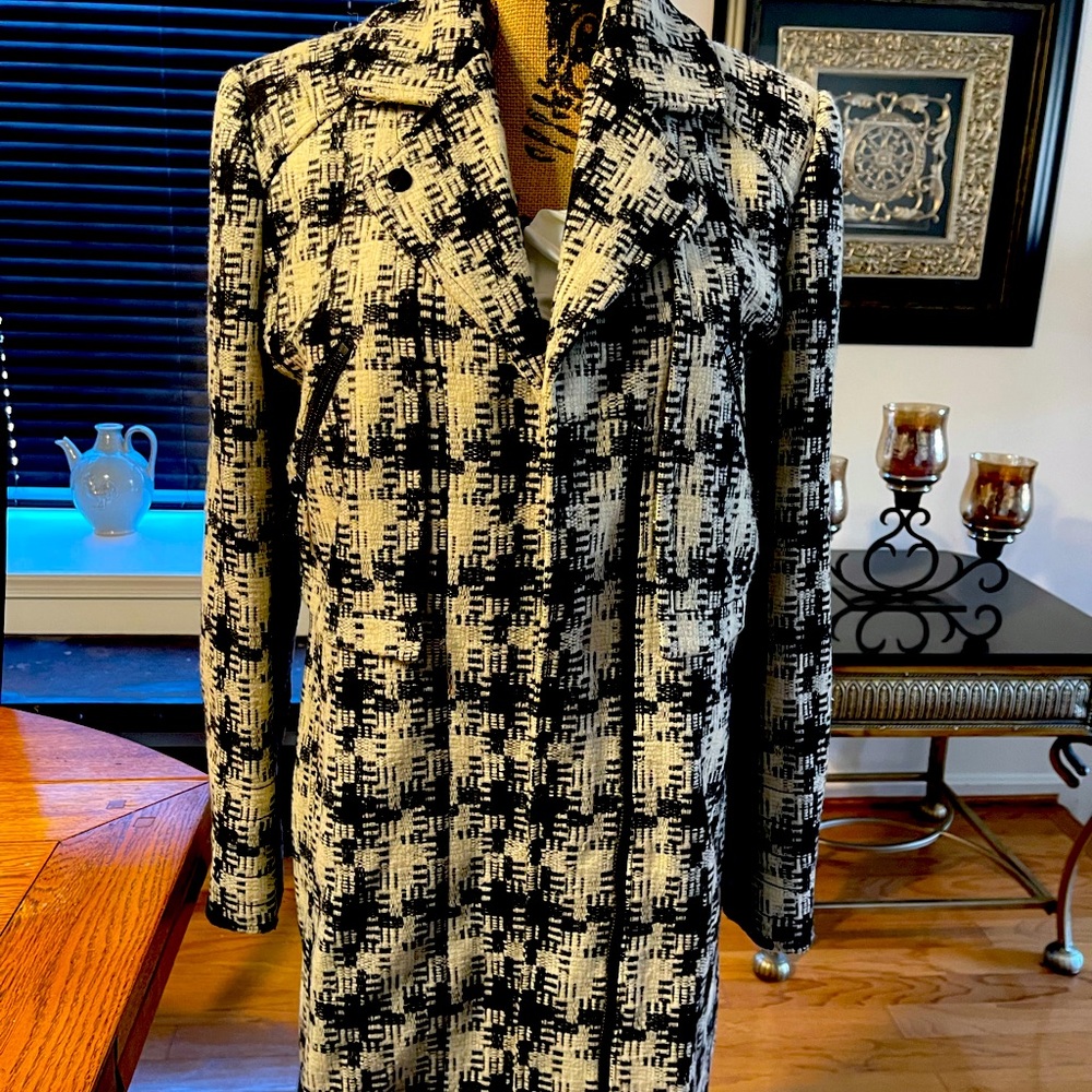 Kenneth Cole thigh length coat very stylish and excellent quality